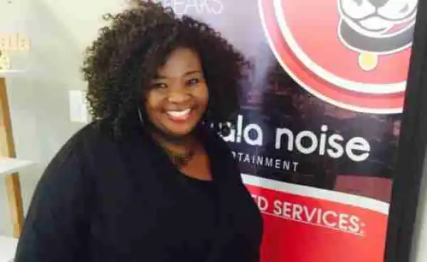 Winnie Khumalo performs for Robert Mugabe, stitches and all